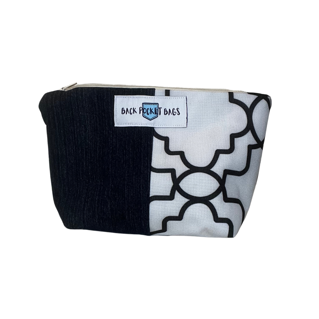 Makeup Bag (black & white)