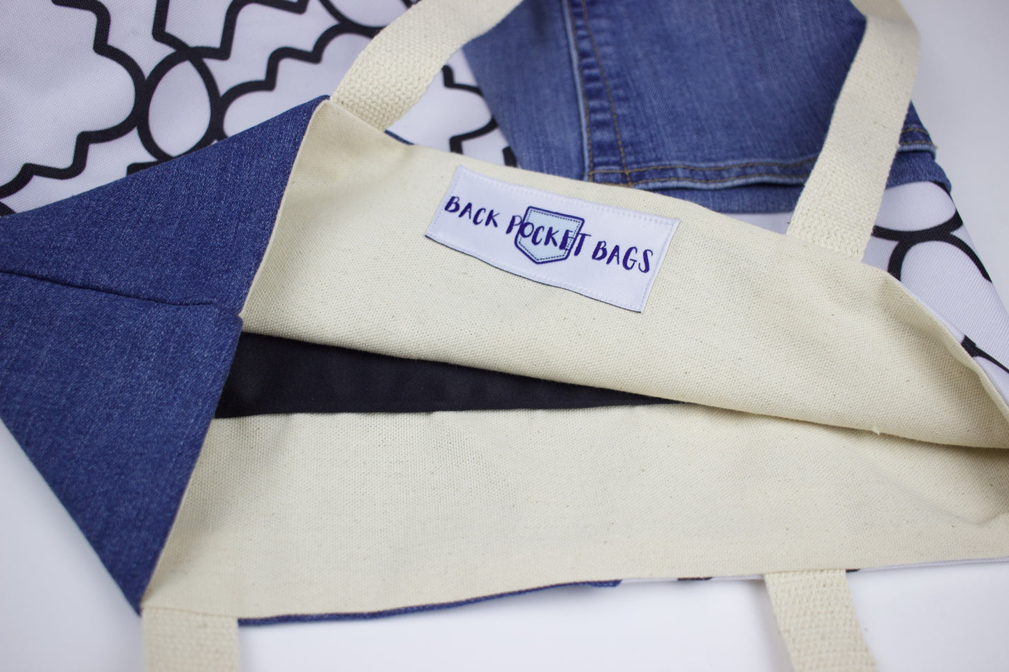 Classic Tote (black & white)